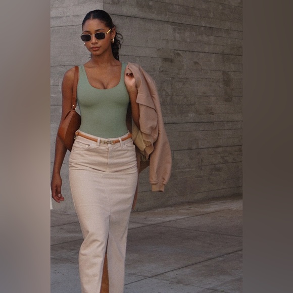 Pinsy Bonded Scoop Tank Shapesuit in Cactus (Long) - Picture 3 of 9